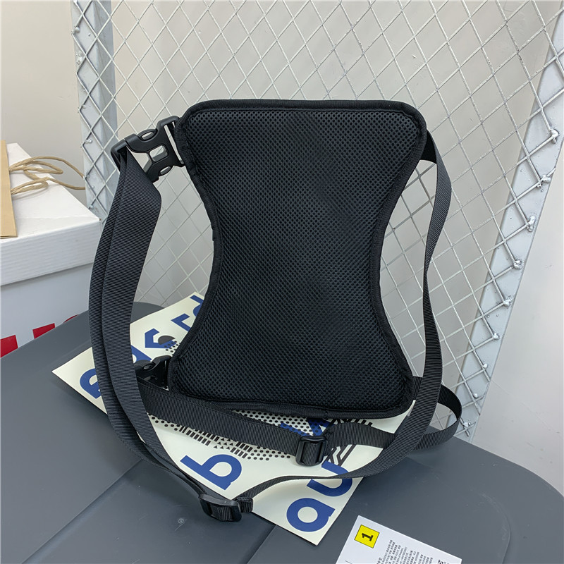 กระเป๋าคาดเอวและขาสำหรับเดินทา - Motorcycle Gear Travel Bag บทวิจารณ์และราคา